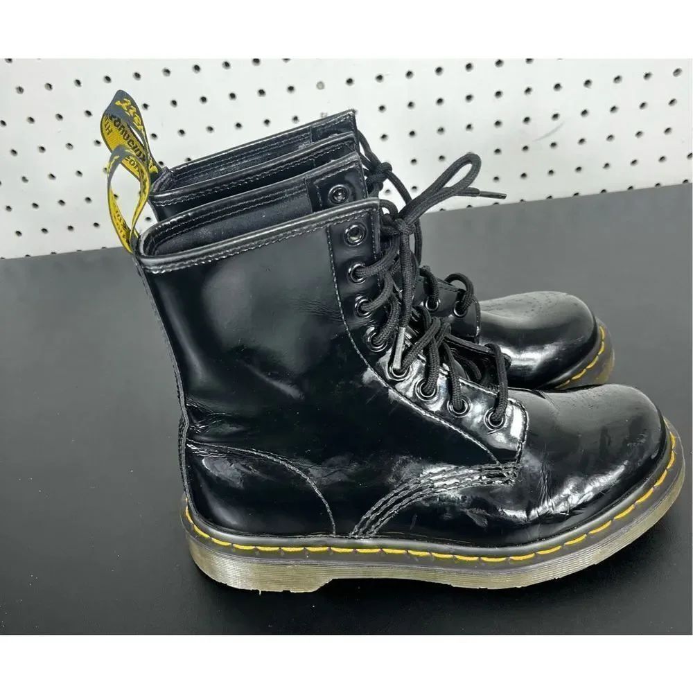 Dr.Martens combat boots